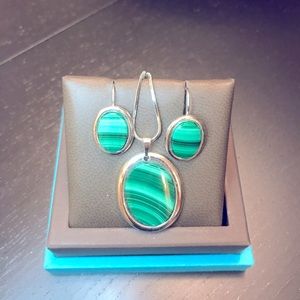 Beautiful earrings and necklace